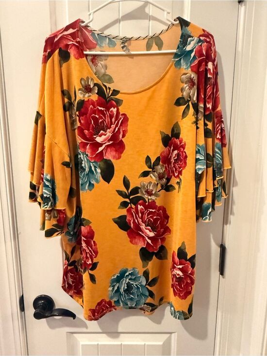Honeyme Curvy Tops - HoneyMe Marigold Yellow Floral Tunic Top Ruffle Layered Bell Sleeve Large XL